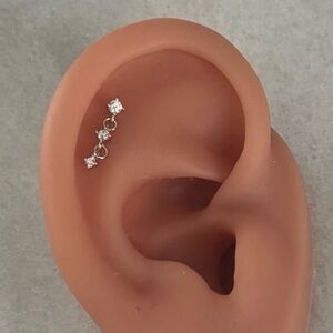 Sterling Silver Crystal Dangle Chain Cartilage Earring 

Brand New